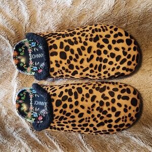 Johnny Was Black and Tan Leopard Mules. Has The Bag With It.